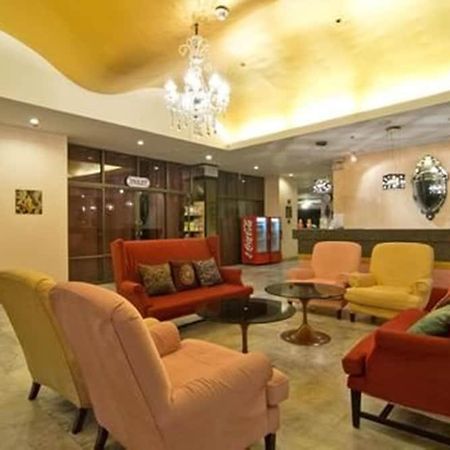 Bella Villa Metro Pattaya Buitenkant foto