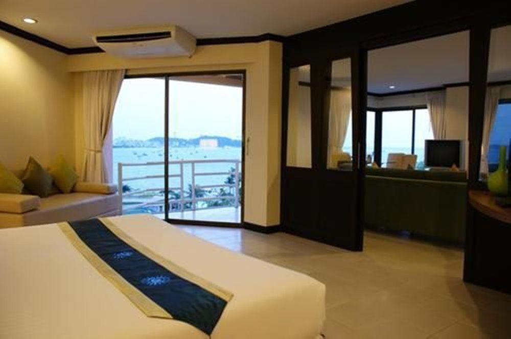 Bella Villa Metro Pattaya Buitenkant foto