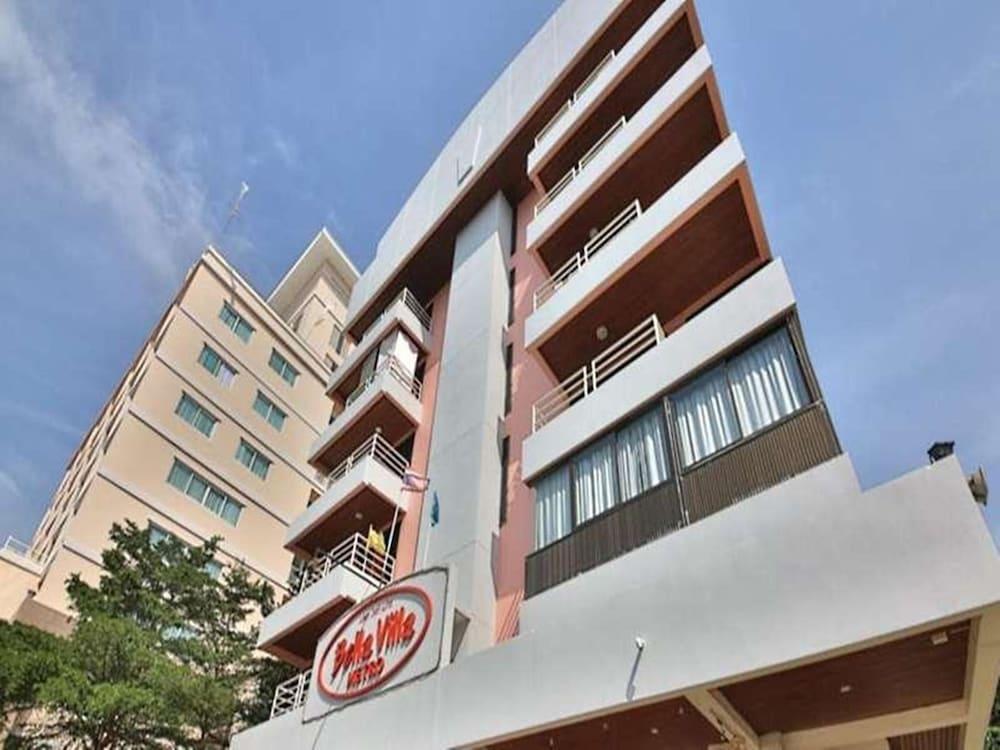 Bella Villa Metro Pattaya Buitenkant foto